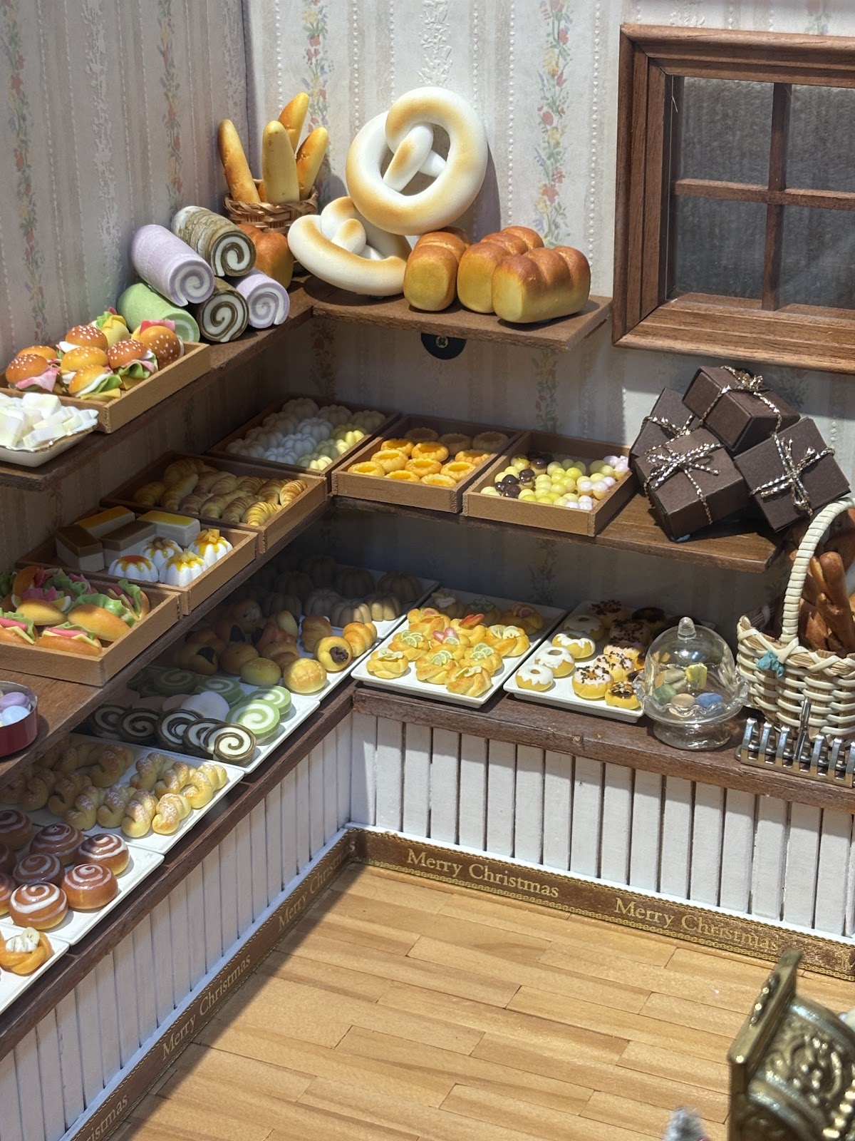 虎山藝術館展出的黏土微縮麵包店模型