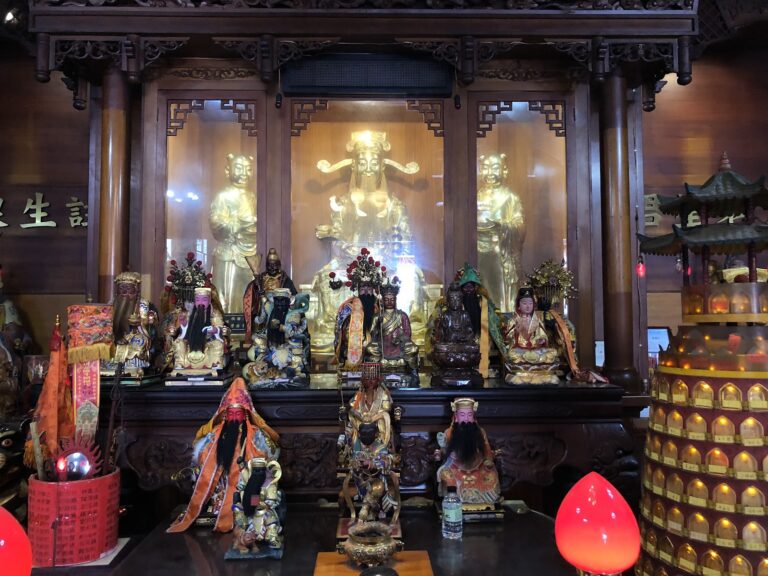 北和宮內殿財神爺文昌帝君神像