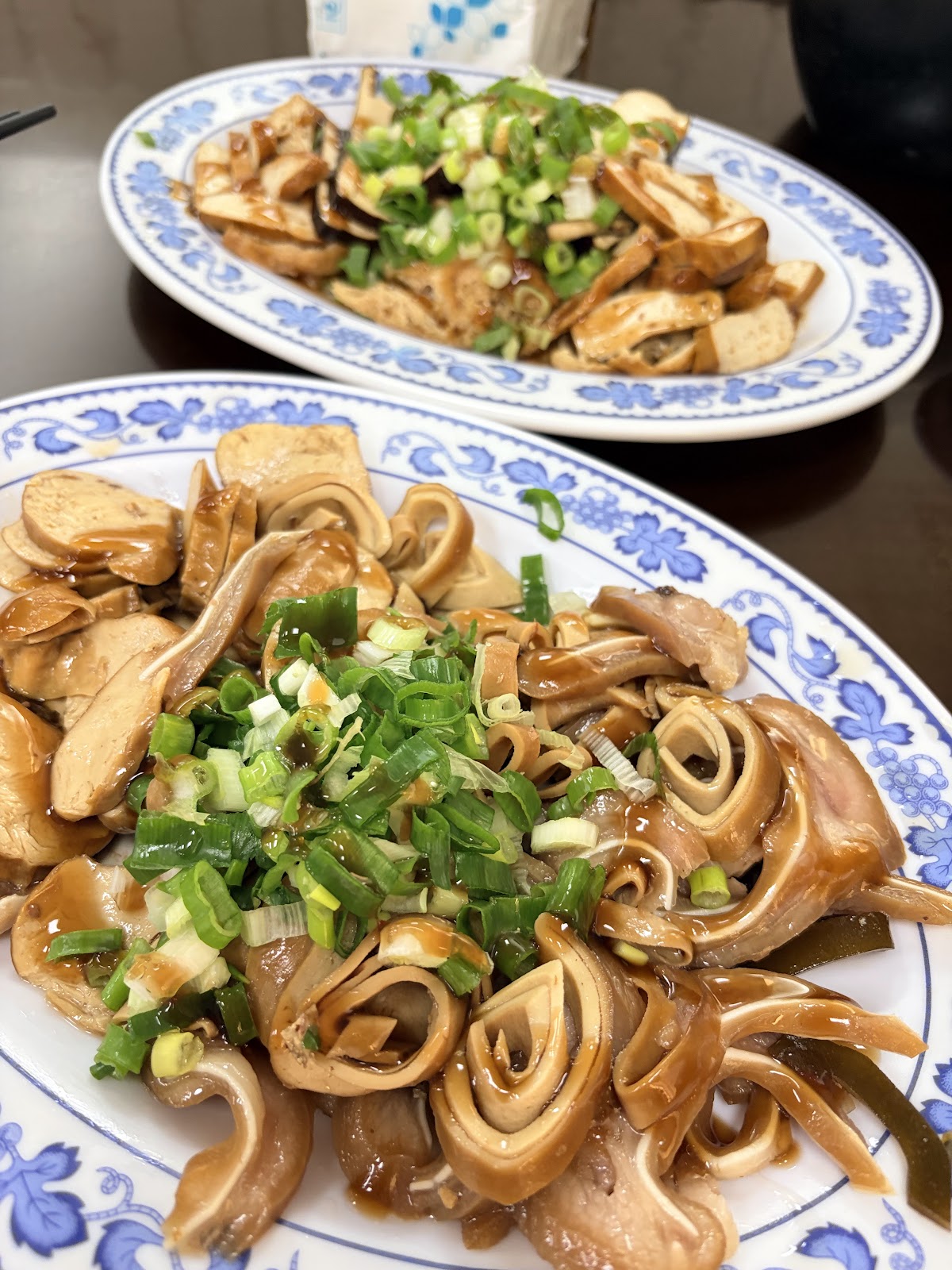 包Sir牛肉麵滷味拼盤